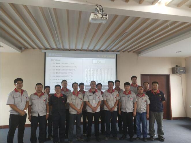 銳意改革 激發(fā)活力 回歸產(chǎn)品 強(qiáng)本固基 為迎接華翔集團(tuán)新一輪騰飛，打造世界華翔而不懈奮斗！---記華翔集團(tuán)制造平臺成立大會