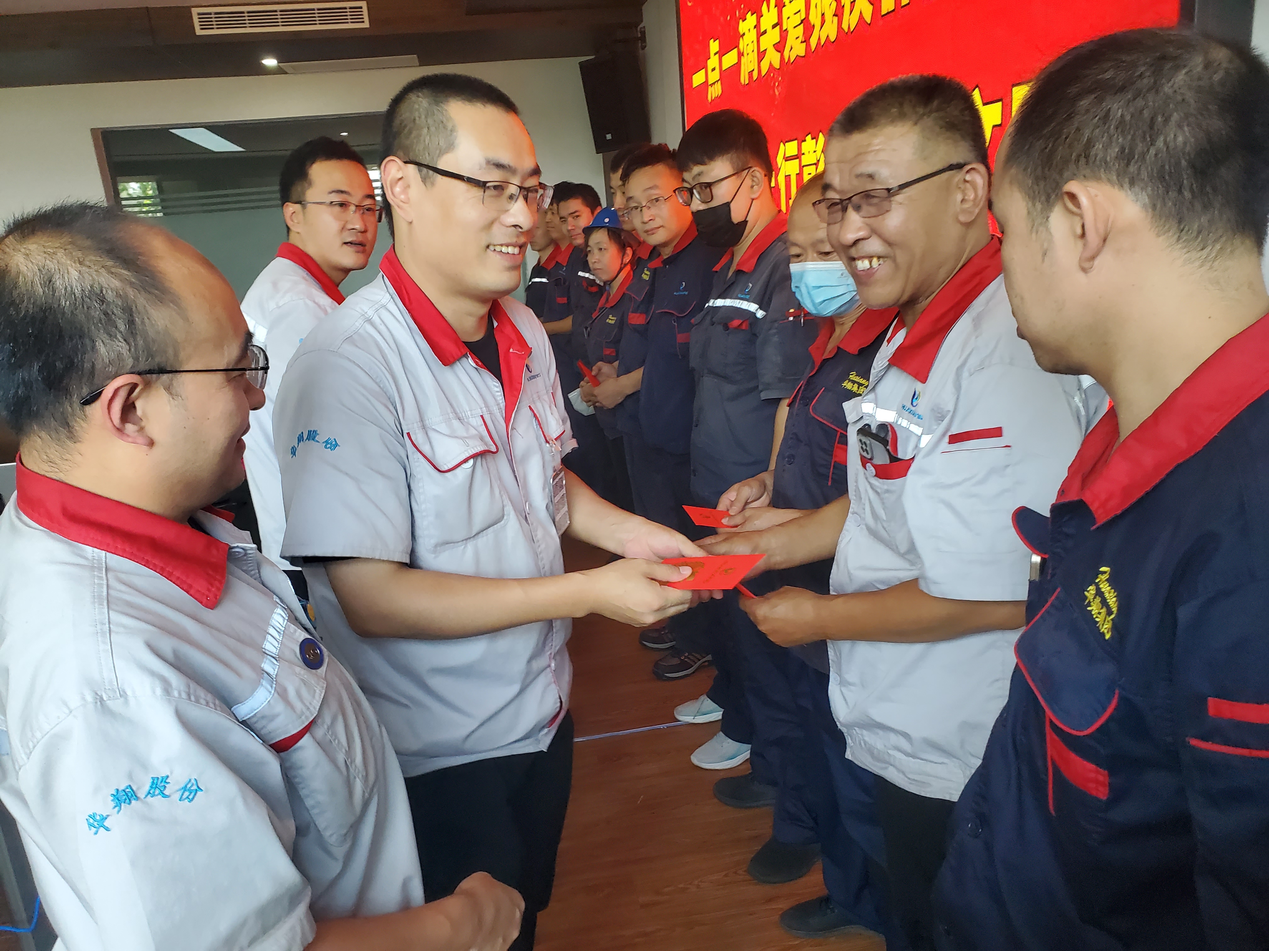 “扶殘助殘有你有我”，華翔很暖心！