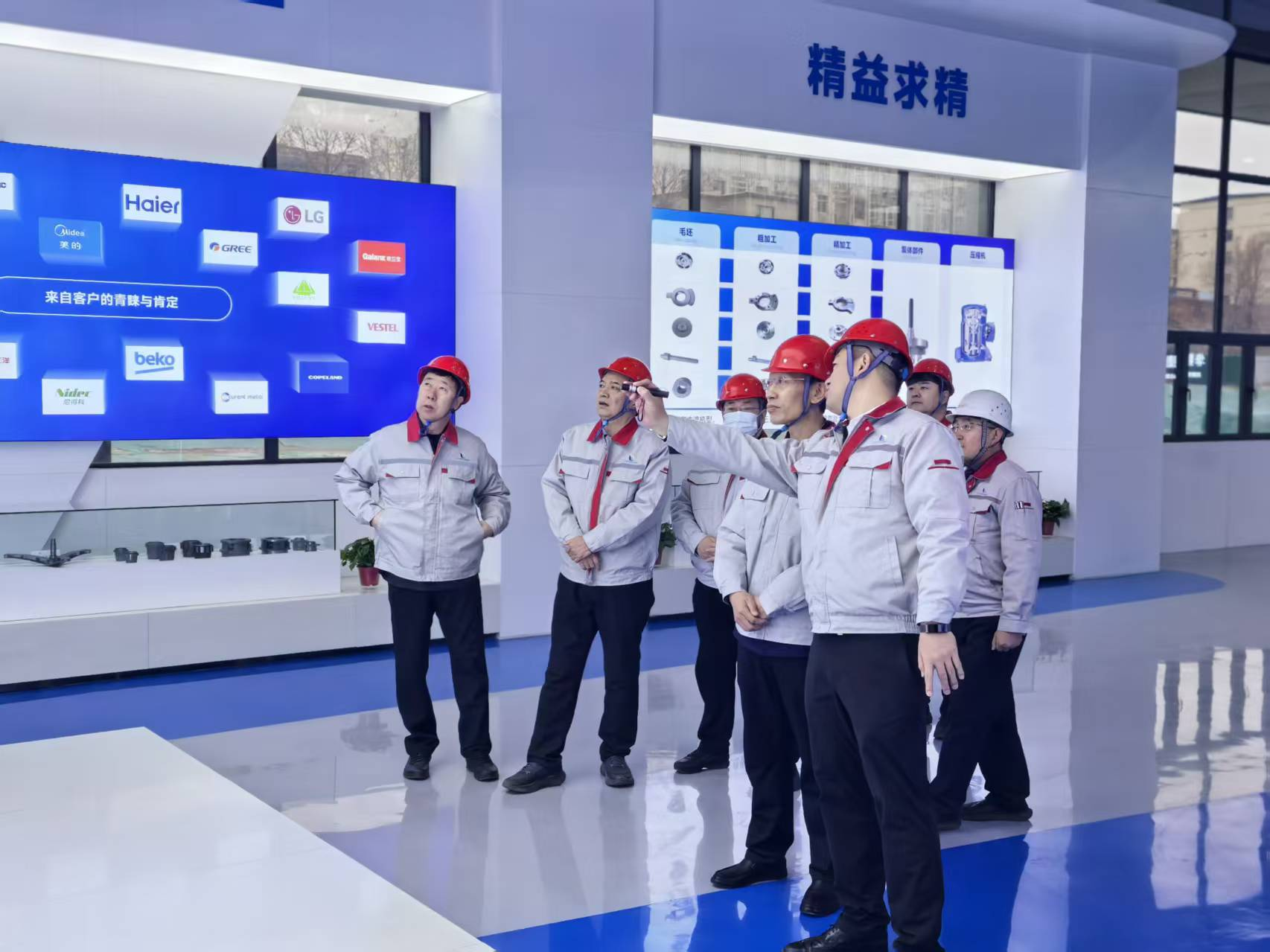 臨汾市委常委、洪洞縣委書(shū)記張晉偉深入華翔洪洞智能科技產(chǎn)業(yè)園調(diào)研